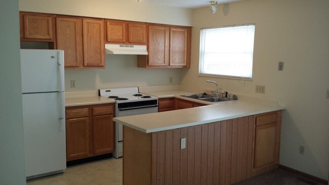 Photo - 6867 Cooper Rd