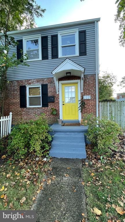 Building Photo - 2221 Arlington Terrace