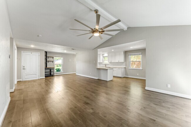 Photo - 2515 Blue Willow Dr