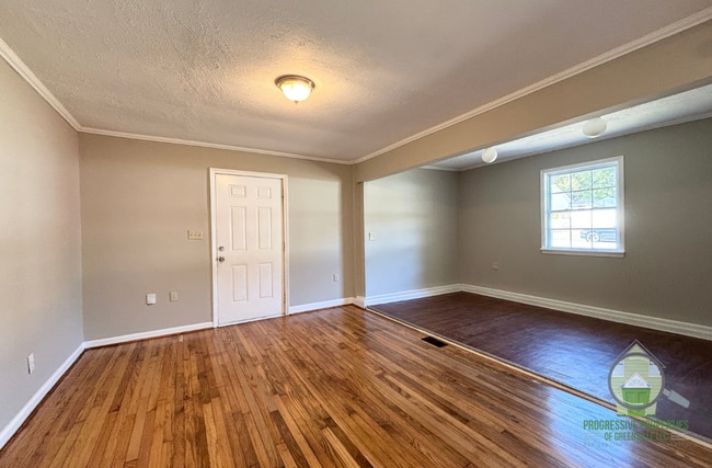 Photo - 106 Hammond Ave