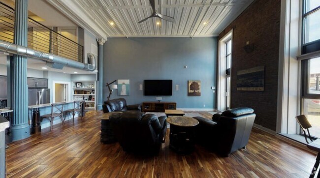 Building Photo - 415 E Market St Unit 104 Rental