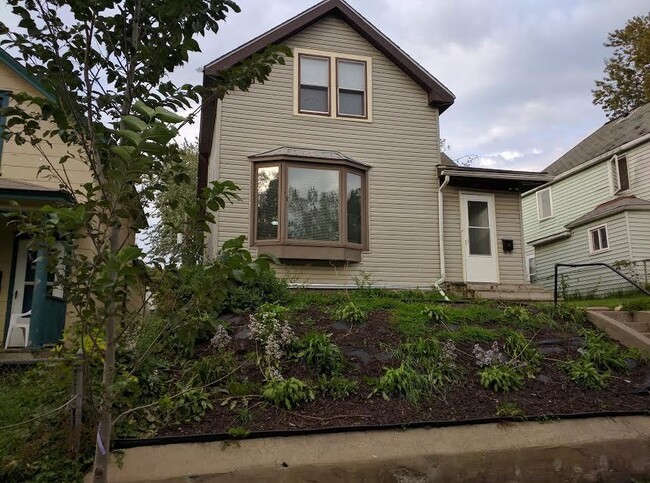 St. Paul home in Great Dayton's Bluff area - St. Paul home in Great Dayton's Bluff area