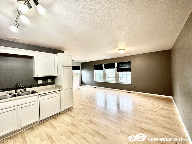 Photo - 1250 SE Village View Ln