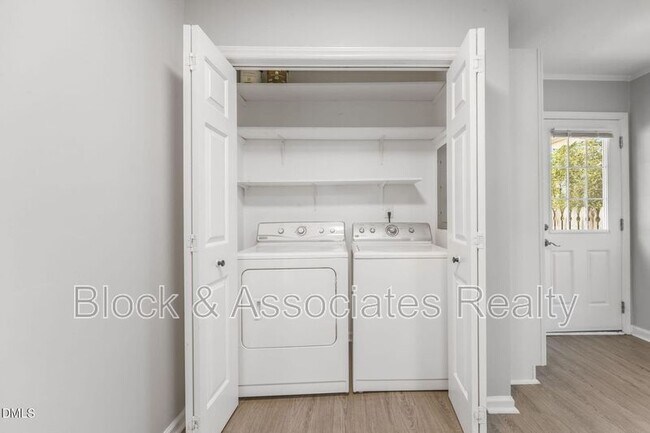 Photo - 427 W Park St