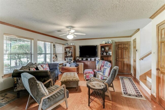 Building Photo - 1706 Country Squire Dr