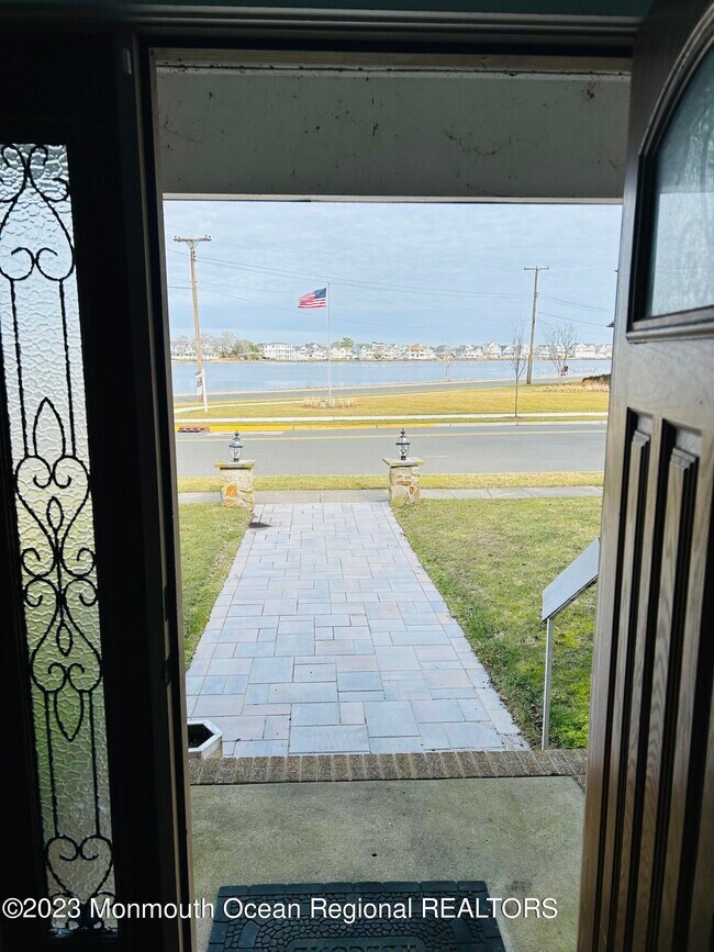 Photo - 227 Lorraine Ave