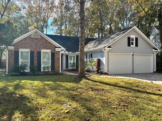 Building Photo - Move In Ready~ Beautiful 4 BR Home Available in Dorchester 2 School District!