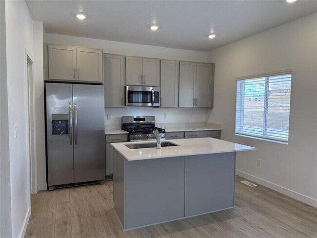 Photo - 1508 Charmer Ln