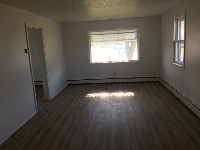 Living Room - 1330 N Cole St Unidad 1330 N. Cole