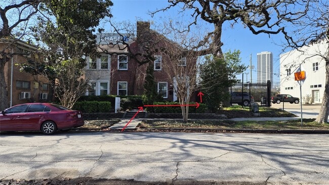 Building Photo - 2118 Oakdale St Unit 5