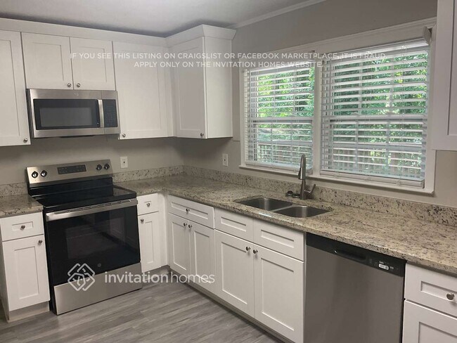 Photo - 3269 Robin Hood Ln