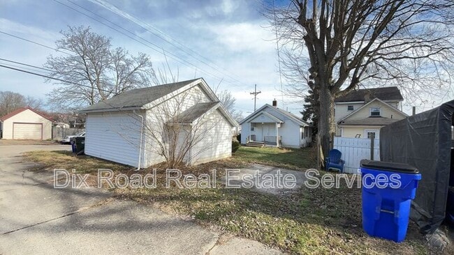 Photo - 717 N D St