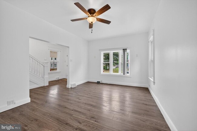 302 Sloan Ave
