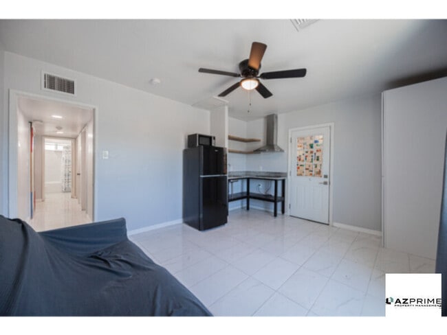 Photo - Charming 2/1 Phoenix Duplex Unit -  Central Location &amp; Modern Comforts!
