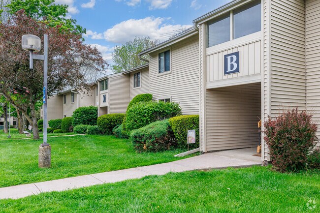 52 Deerfield LLC