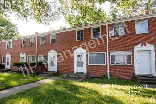 Building Photo - 450 Kenwood Dr Rental