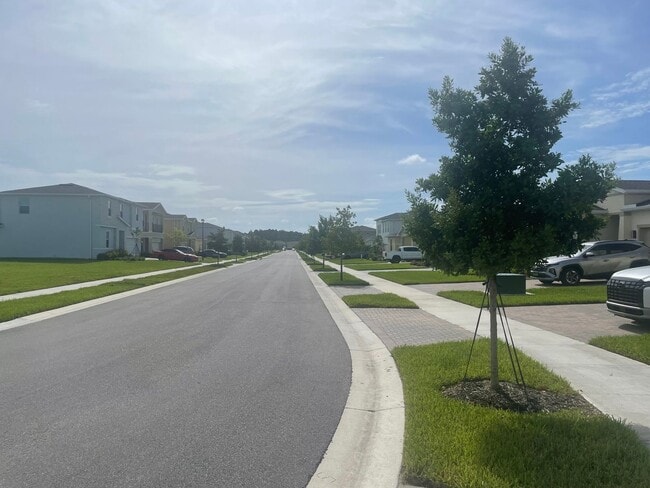 Photo - 664 Veridian Cir NW