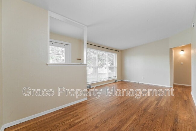 Photo - 701 S Simms St