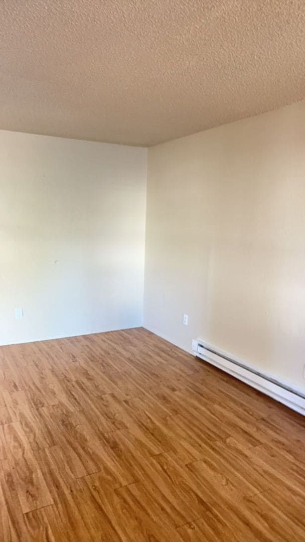 Photo - (858) Foxfire Apartments - 2 Bedroom / 1 Bathroom - Updated Unit 461-B (R)