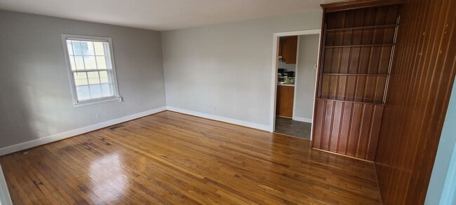 Photo - Great home in popular Gordon Manor