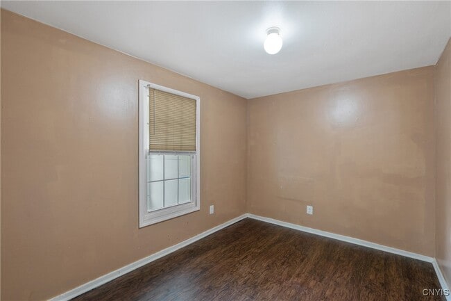 Photo - 6 N 4th St