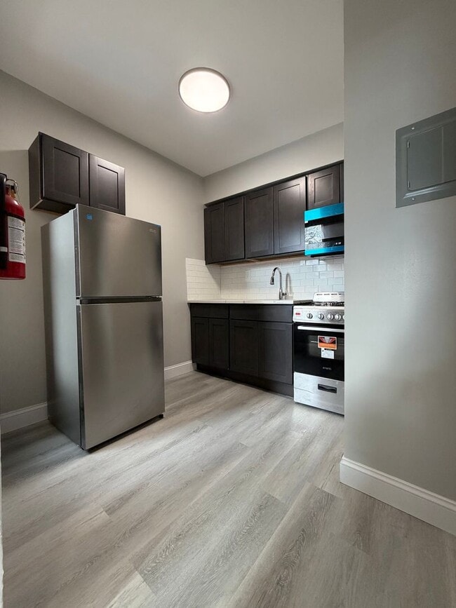 Photo - Grove St Apartments