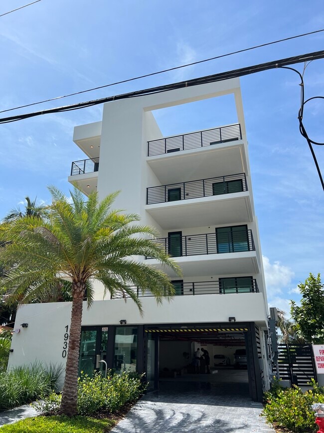 Photo - 1930 Bay Dr Unit PH 2