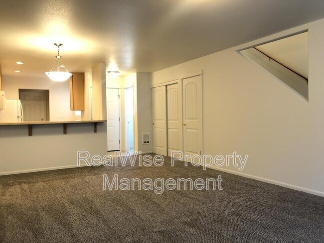 Photo - 2444 SW 23rd St