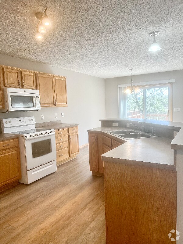 Building Photo - 9010 Marsh Run Rental