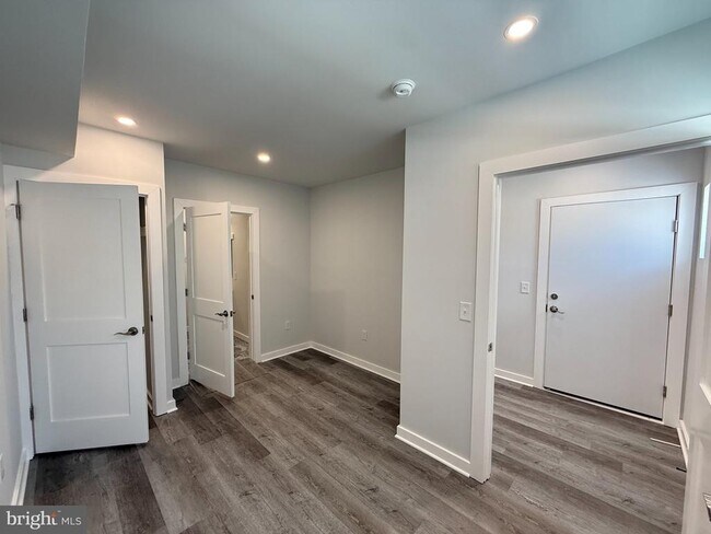 Photo - 1516 18th St SE