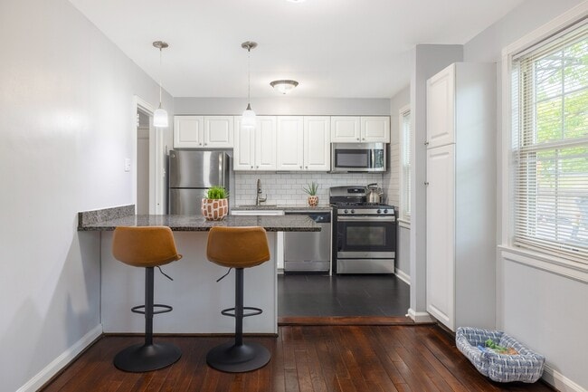 Cocina moderna - The Wynnewood Apartamentos