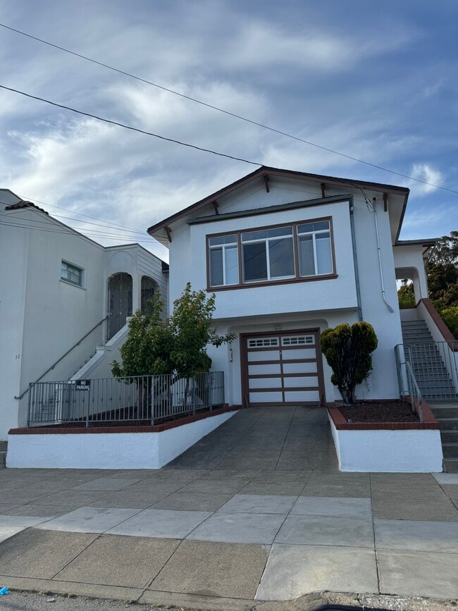 Building Photo - 70 Farallones St Rental