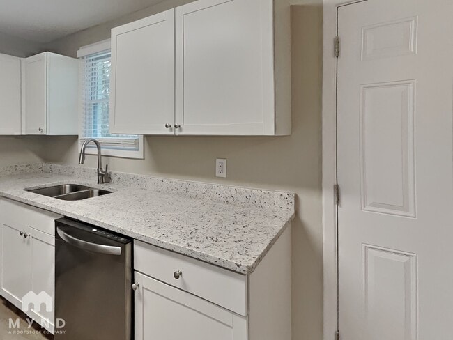 Photo - 406 Blair Villa Dr SE