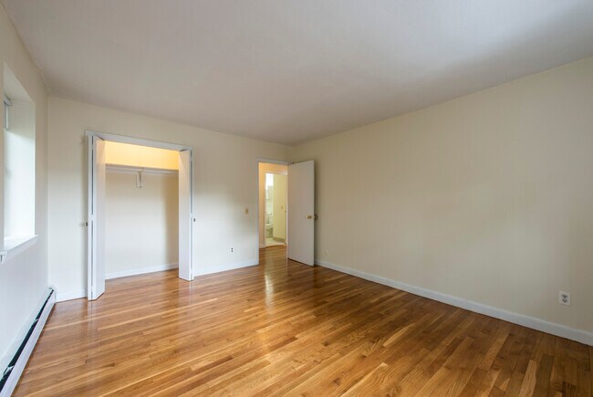 Photo - 18 Ashford St Unit 8B
