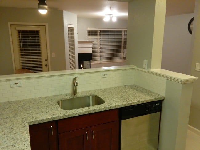 Photo - 5000 NW Village Park Dr Unidad B115