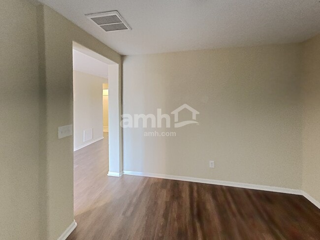 Photo - 810 Sunrise Dr