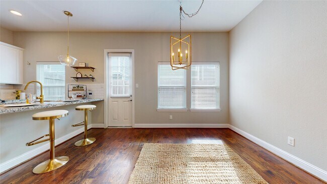 Photo - 5430 Camaguey St