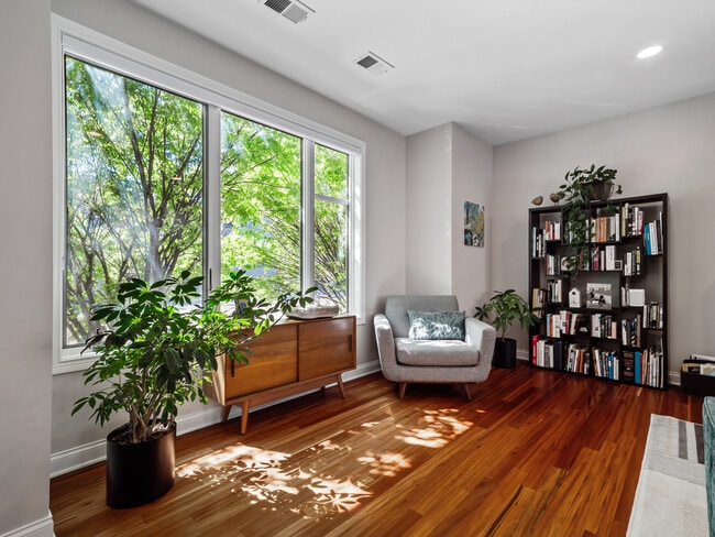 Photo - 1471 Lindazzo Ave