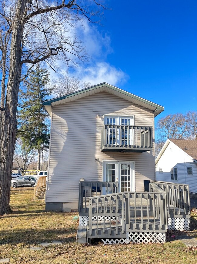 422 S Talley Ave