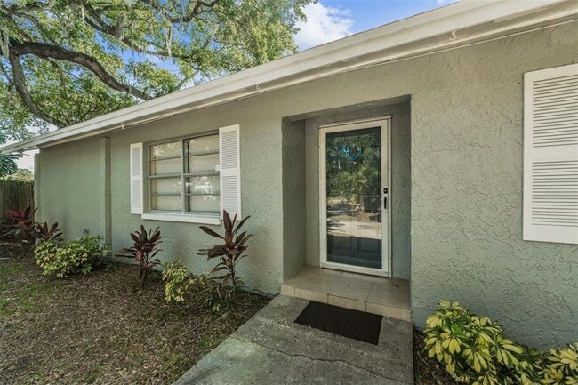 Photo - 9616 N Oklawaha Ave