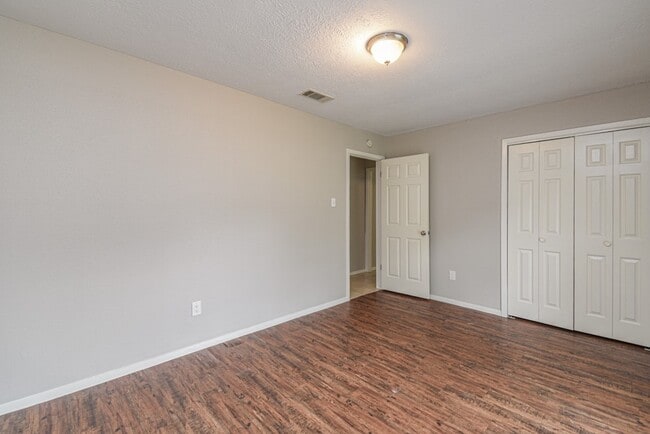 Photo - 16618 Tibet Rd