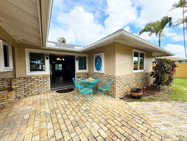 Dog Friendly Kailua Pool House with A/C - Dog Friendly Kailua Pool House with A/C