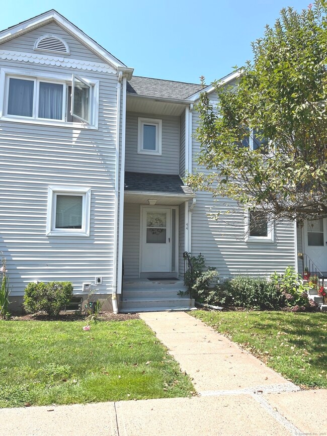Building Photo - 44 Oak Ridge Dr Rental