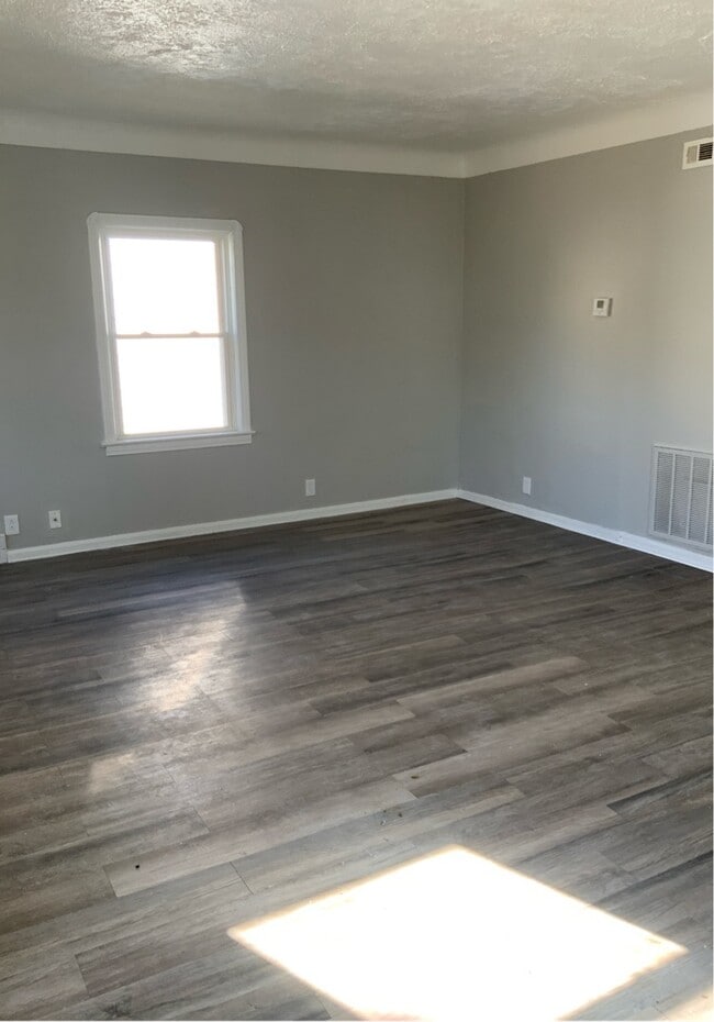 Photo - 3449 E 71st St