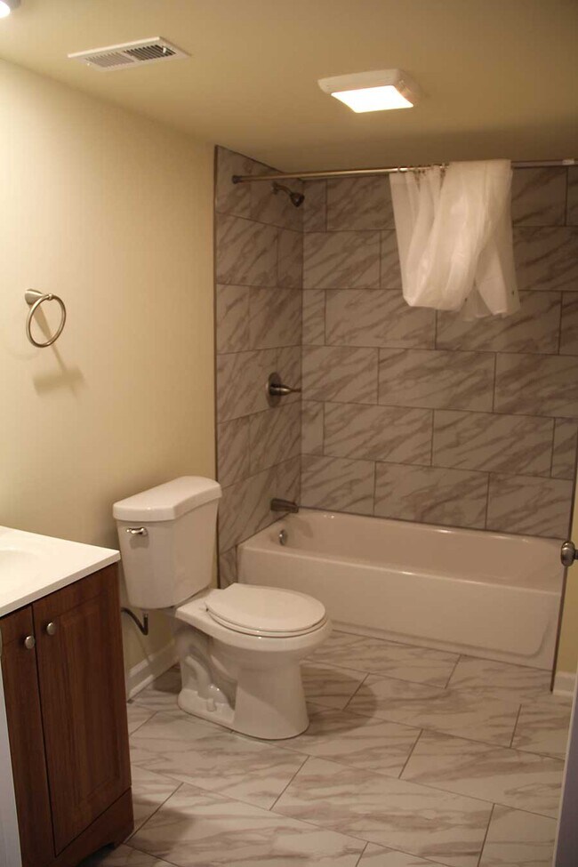 Photo - 329 N 40th St Unit 6