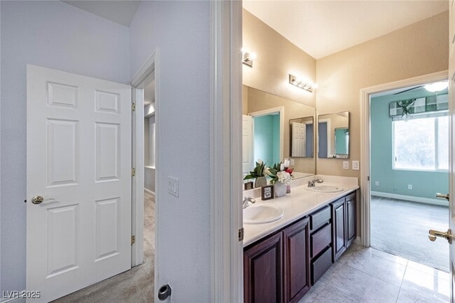 Building Photo - 5901 Thai Coast St