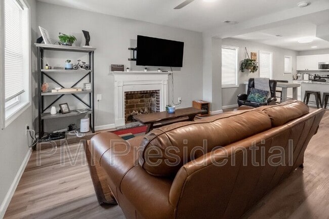 Photo - 1226 Wallace St