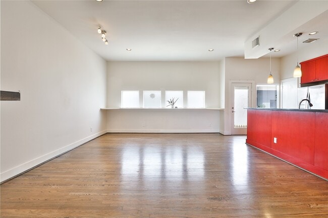 Photo - 4706 Austin St