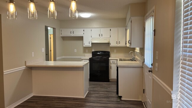 Photo - 18950 Dalewood Cir