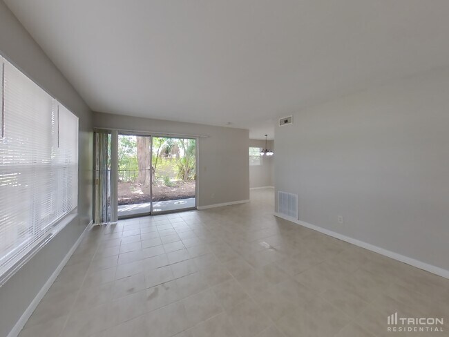 Photo - 10757 Hawaii Dr S